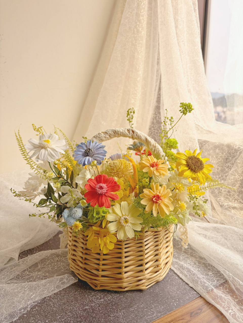 繽紛夏日向日葵多彩花籃