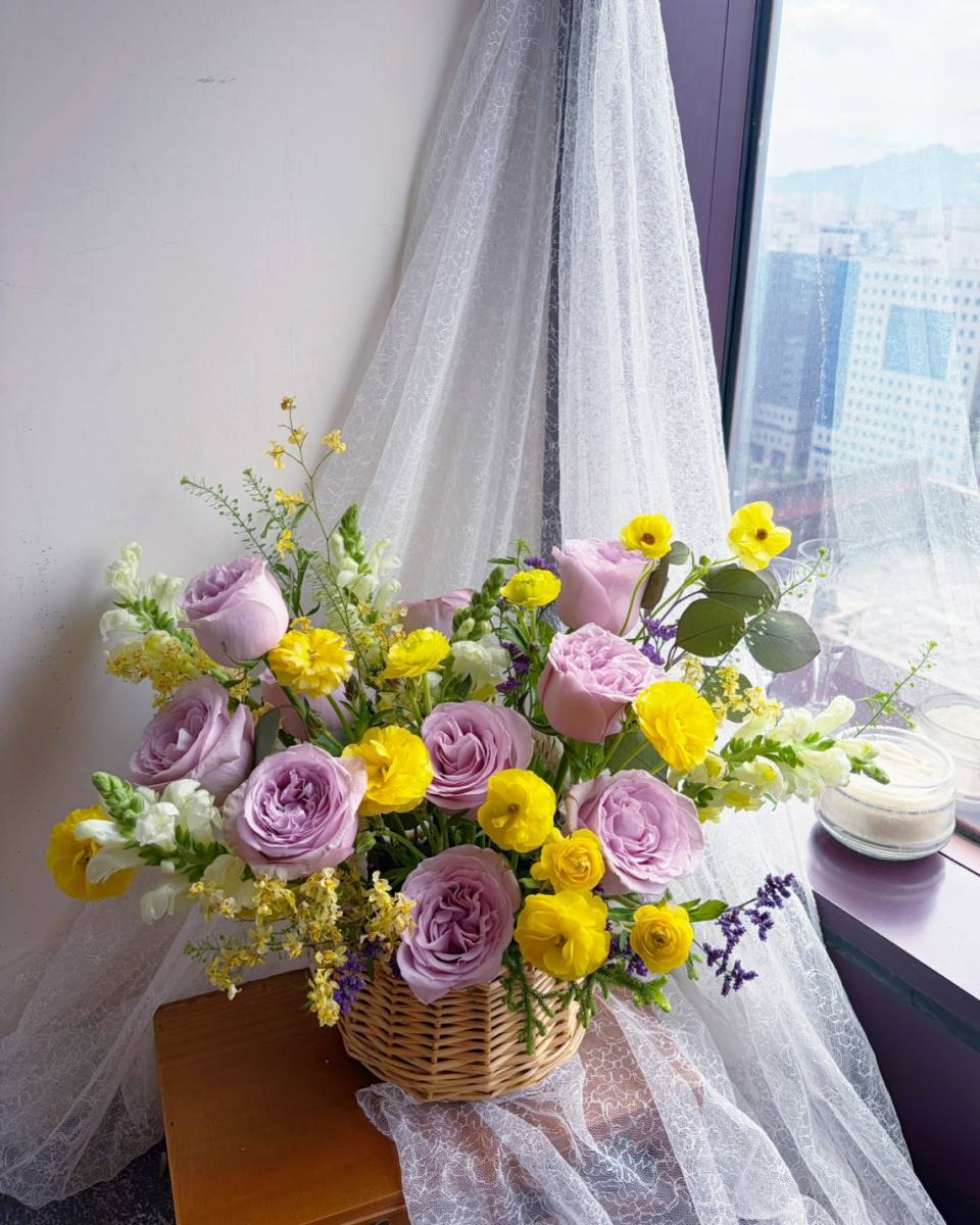 溫柔晨曦季節鮮花提籃-實拍圖片