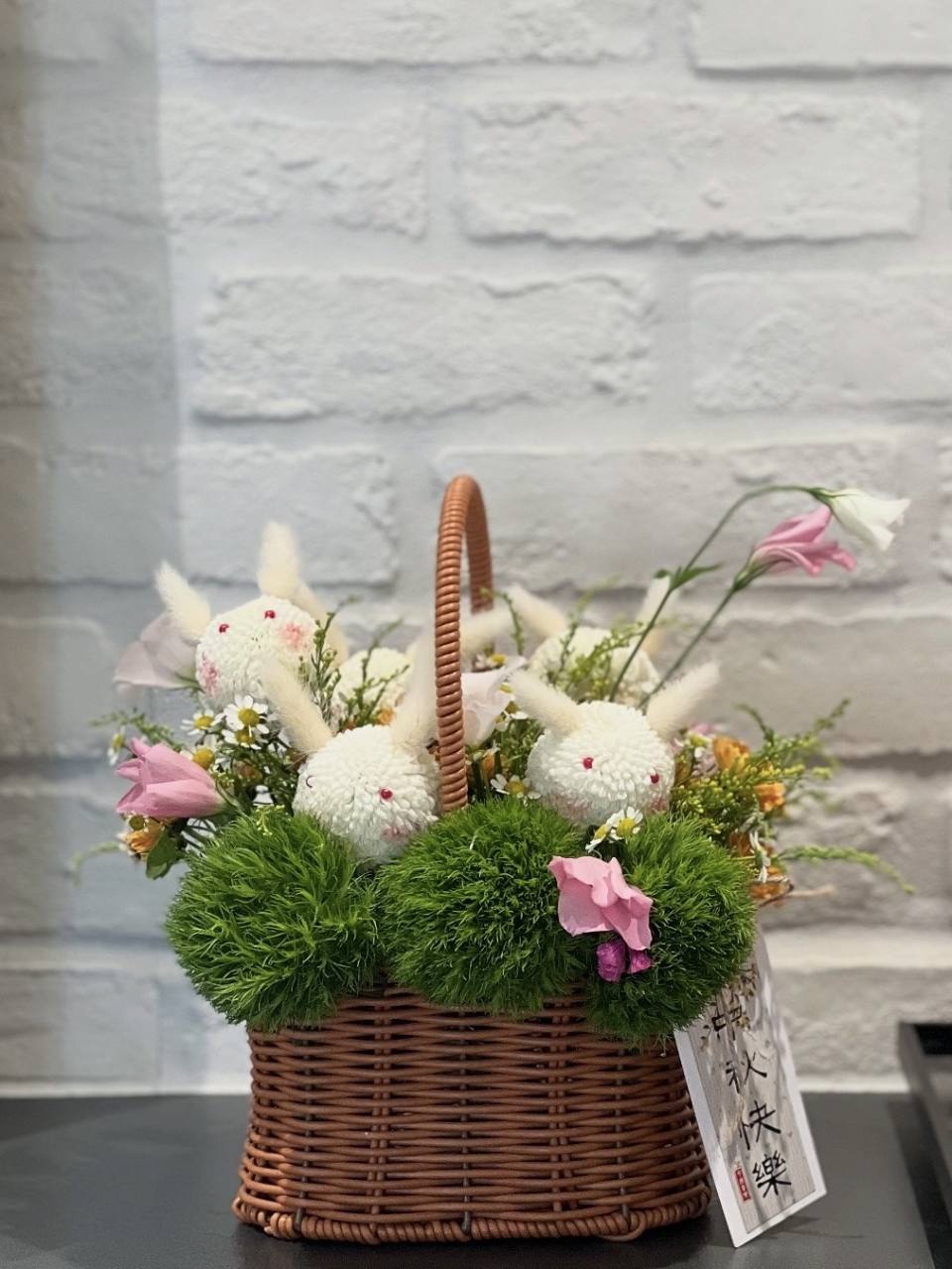 中秋兔兔提籃花-實拍圖片