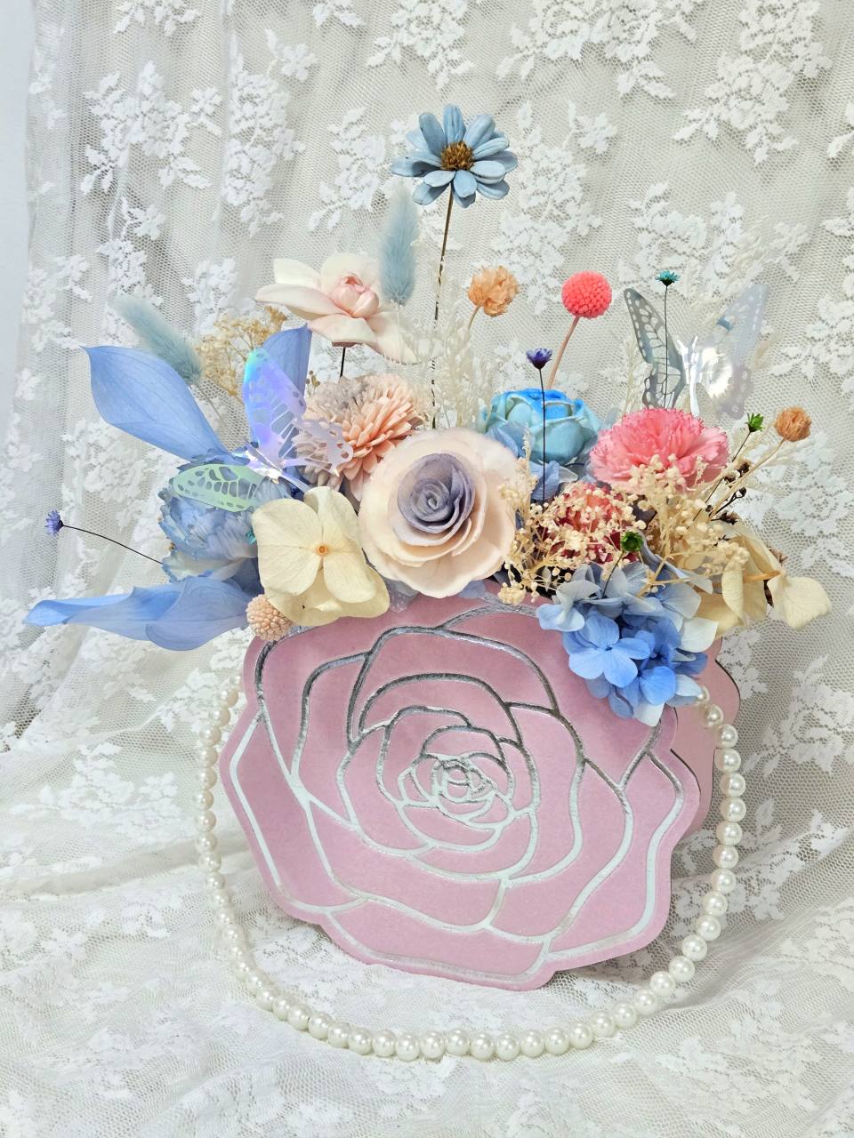 預購粉色溫柔款【母親節限定 | 山茶花麂皮珍珠手提花盒】-實拍圖片