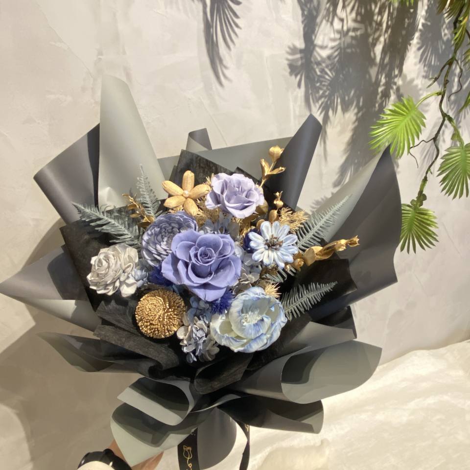 浪漫不凋花束-莫蘭迪藍-實拍圖片